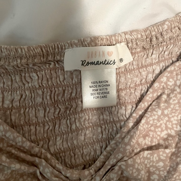 Flowy floral summer top - Picture 2 of 2